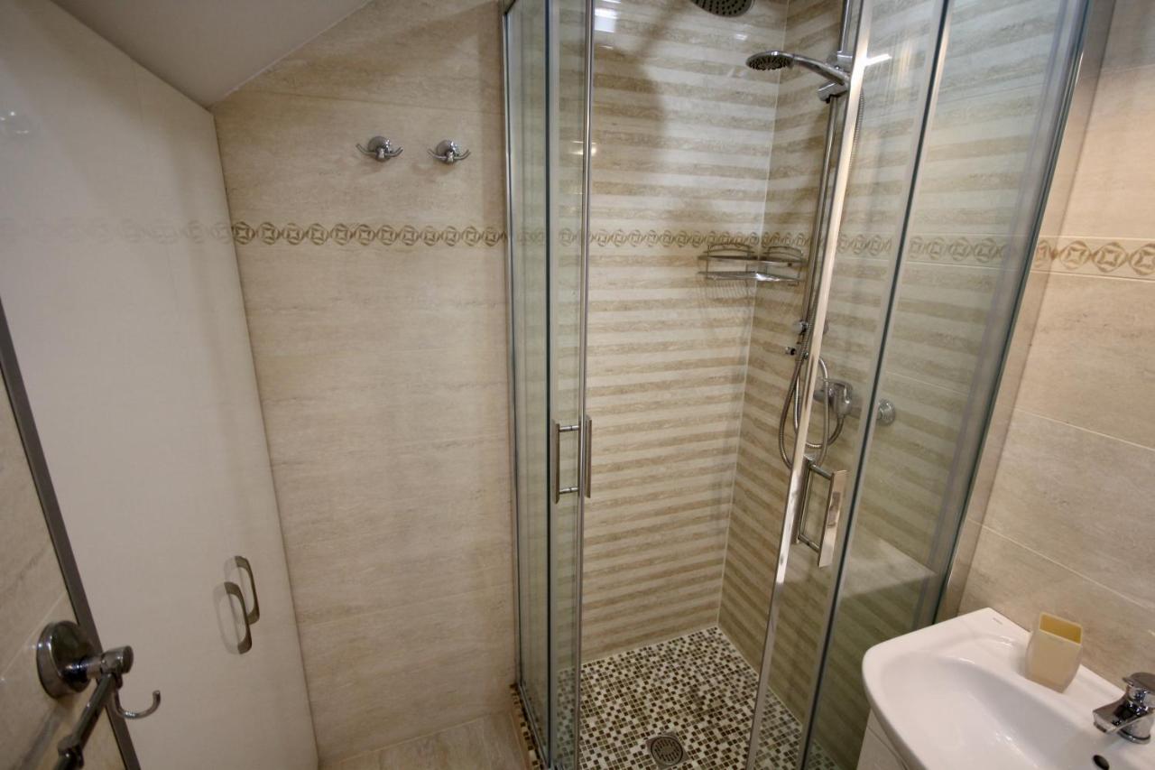 Romantic Lux Vivaldi Suite Svobode Avenue 39 Lviv Eksteriør billede
