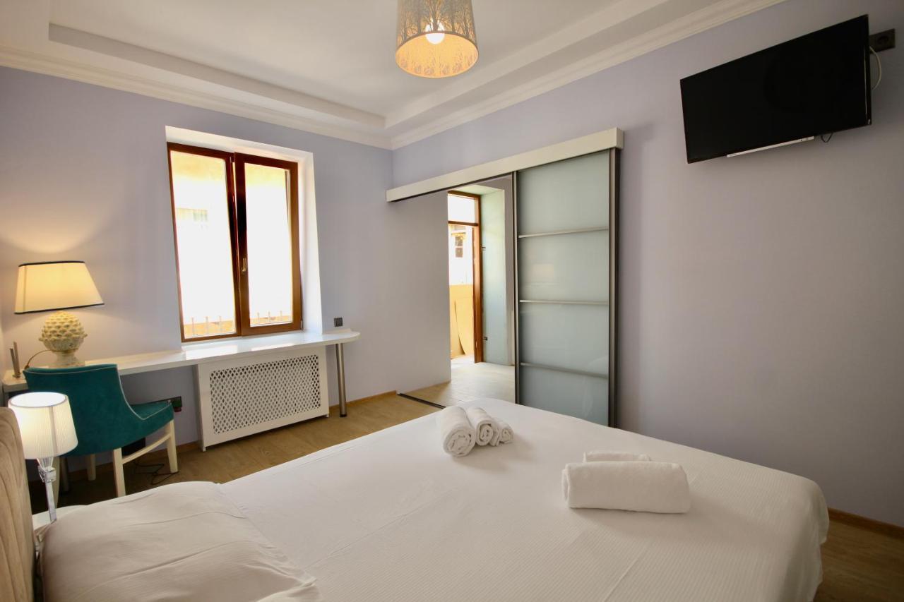 Romantic Lux Vivaldi Suite Svobode Avenue 39 Lviv Eksteriør billede