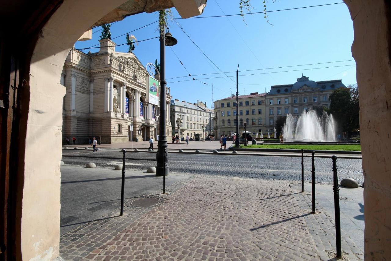 Romantic Lux Vivaldi Suite Svobode Avenue 39 Lviv Eksteriør billede